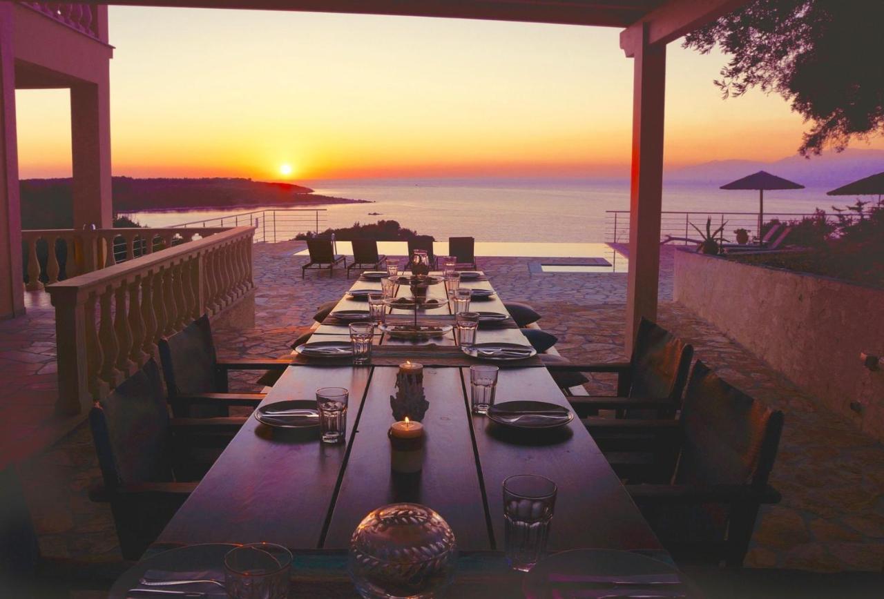 Beachfront Villa Seasun By Posarellivillas Agios Spyridon  Экстерьер фото