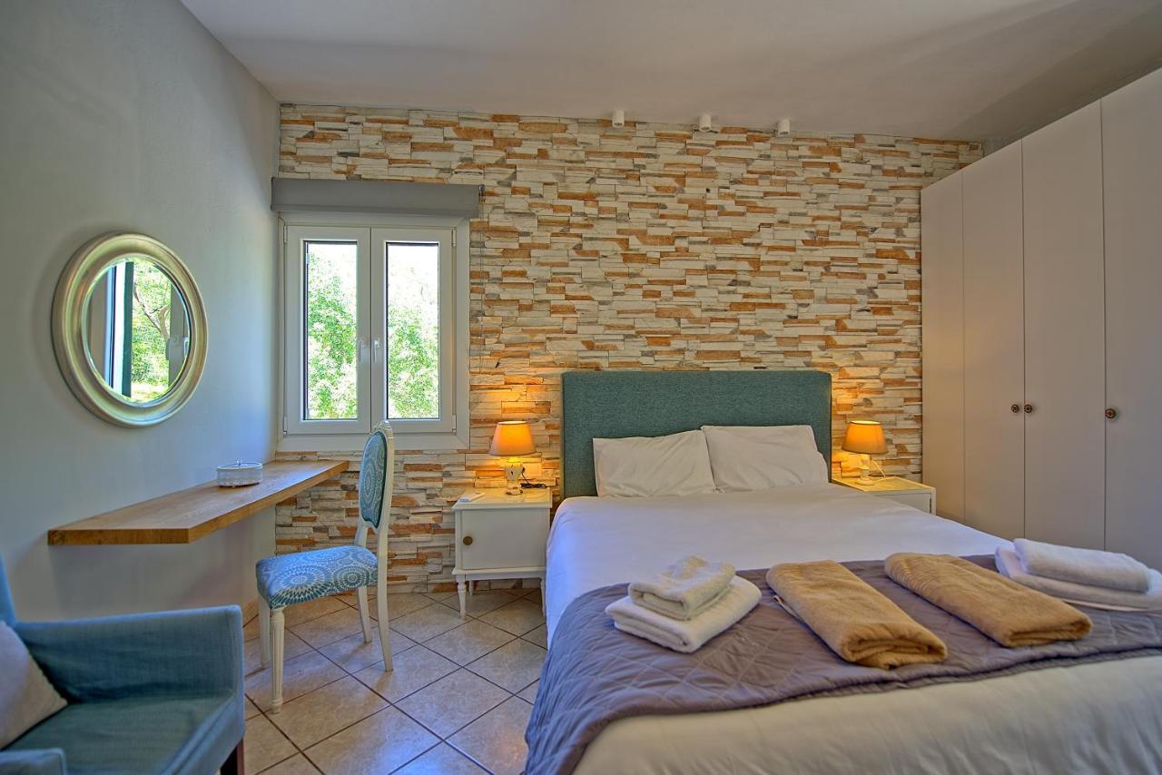 Beachfront Villa Seasun By Posarellivillas Agios Spyridon  Экстерьер фото