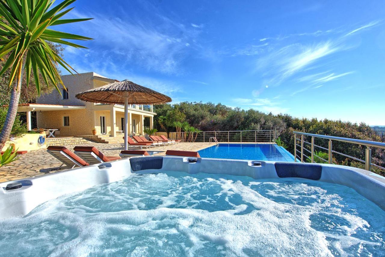 Beachfront Villa Seasun By Posarellivillas Agios Spyridon  Экстерьер фото