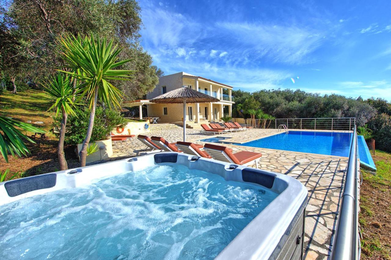 Beachfront Villa Seasun By Posarellivillas Agios Spyridon  Экстерьер фото